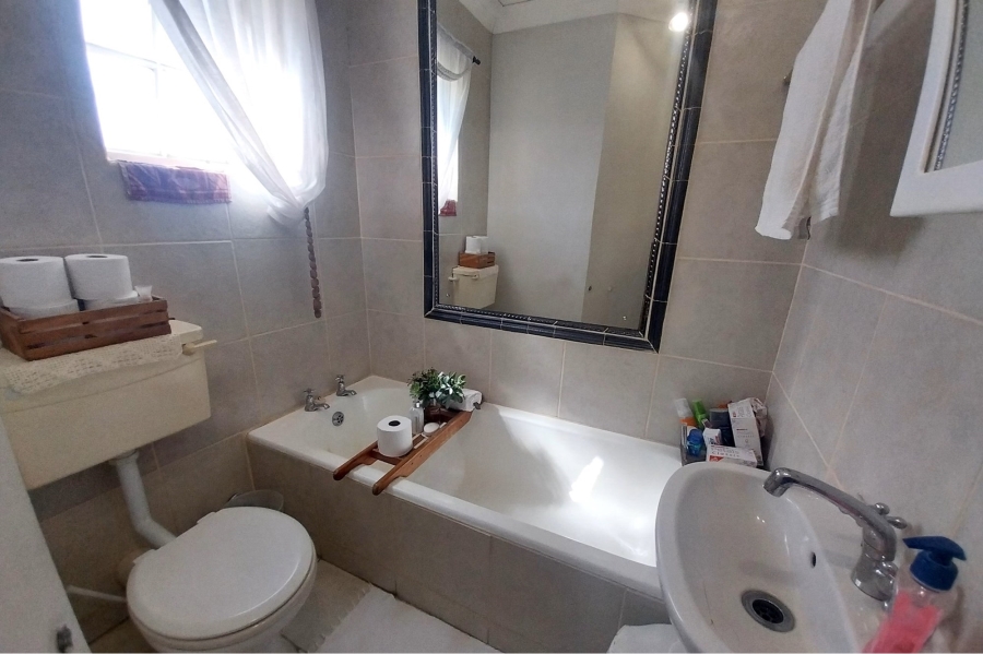 4 Bedroom Property for Sale in Heidelberg Western Cape